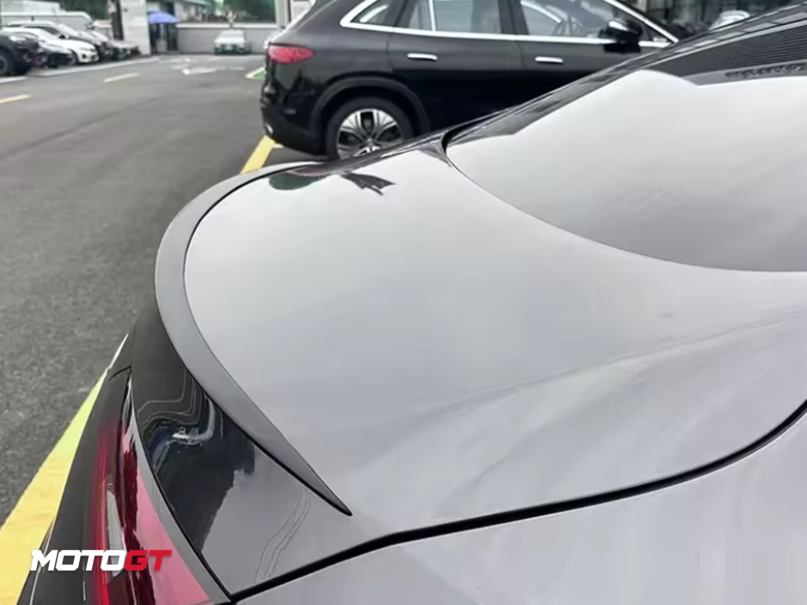 CLE CLASS REAR SPOILER